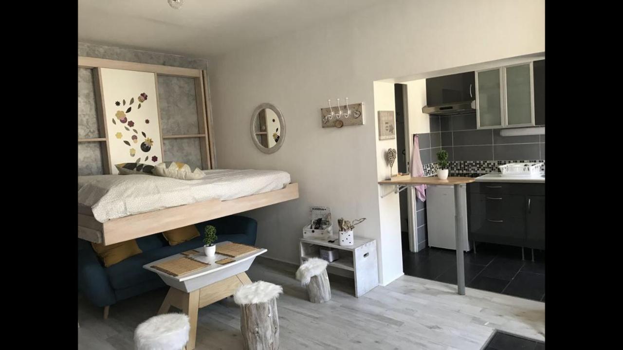 Joli Studio Scandinave Milly-la-Foret Exterior foto
